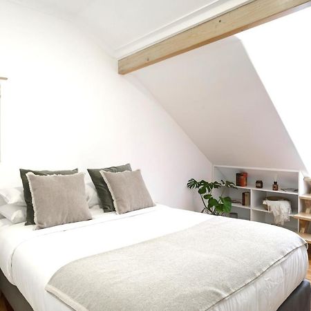 Charming Apartment- Authentic Experience In Graca Lisbon Exterior photo